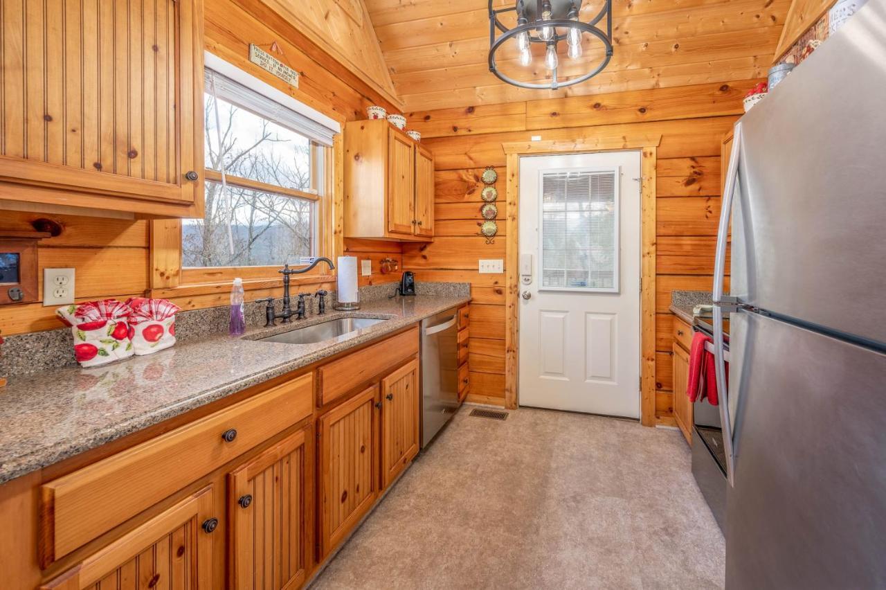 Over The Mountain - Smoky Mountain View Cabin Sevierville Exteriör bild