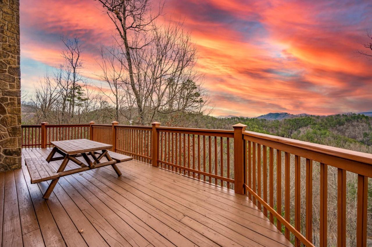 Over The Mountain - Smoky Mountain View Cabin Sevierville Exteriör bild