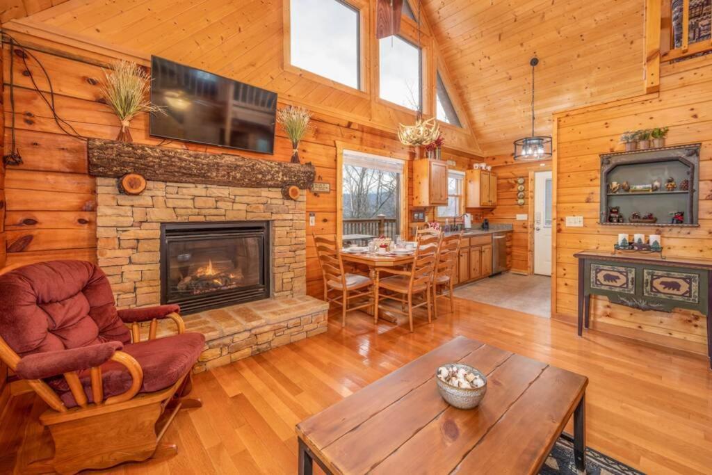 Over The Mountain - Smoky Mountain View Cabin Sevierville Exteriör bild