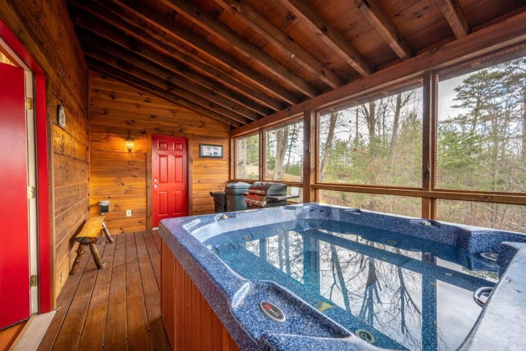 Over The Mountain - Smoky Mountain View Cabin Sevierville Exteriör bild