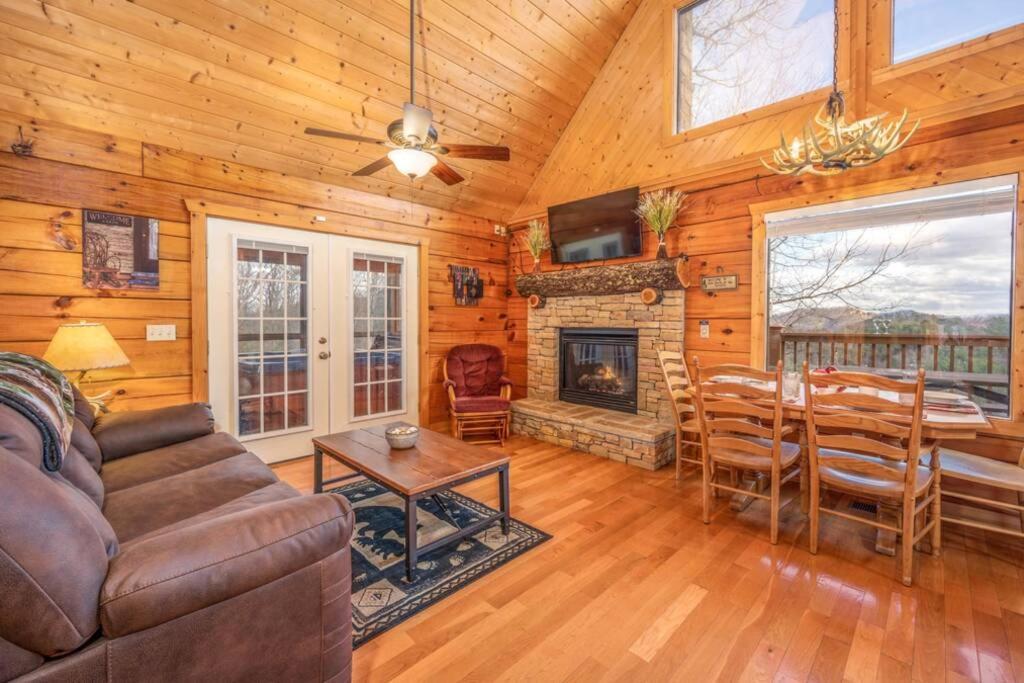 Over The Mountain - Smoky Mountain View Cabin Sevierville Exteriör bild